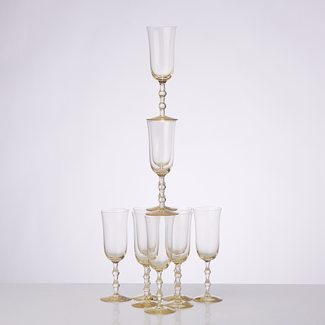 Simon Gate Salut Champagne