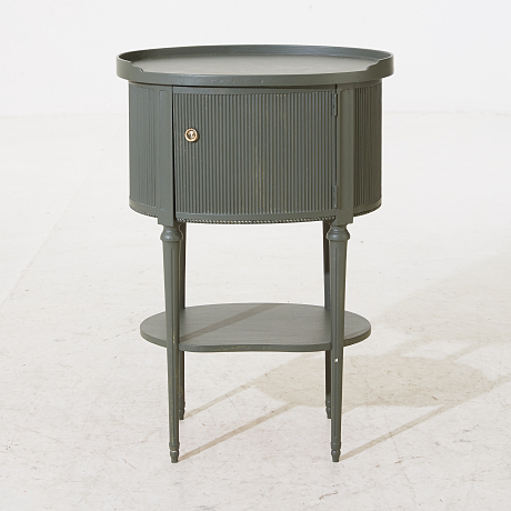 Sängbord gustaviansk stil