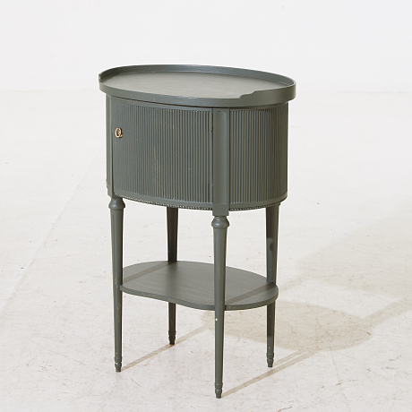Sängbord gustaviansk stil