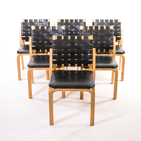 Bord och stolar av Alvar Aalto