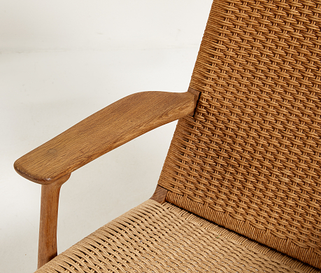 Hans J Wegner,