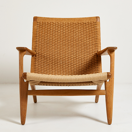 Hans J Wegner,