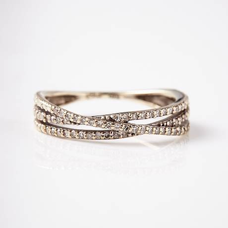 Ring med diamanter