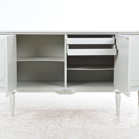 Sideboard gustaviansk stil