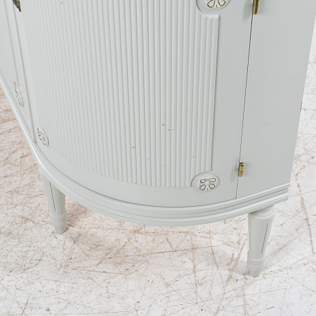 Sideboard gustaviansk stil