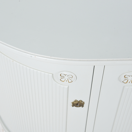 Sideboard gustaviansk stil